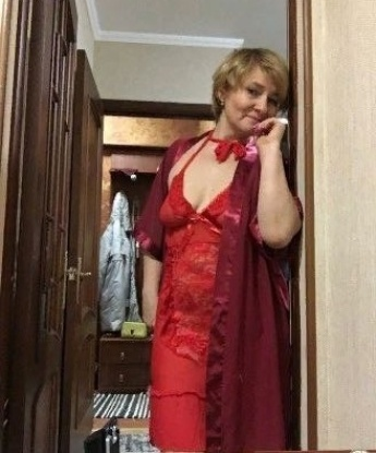 🌟 Живу в Москве, городе, где страсть и развлечения никогда не заканчиваются. 🌆
Мои услуги подарят тебе незабываемое удовольствие и абсолютное освобождение. Будь уверен, со мной ты ощутишься на вершине наслаждения. 💋
Обладая богатым опытом, я знаю, как удовлетворить каждое твое желание. Будь то яркий романтический ужин, страстный вечер или пикантные игры, я готова на все, чтобы ты чувствовал себя по-настоящему специальным. 💫
Ознакомься с моими фото и убедись в моей красоте и привлекательности. Мои отзывы говорят сами за себя - мои клиенты остаются довольными и возвращаются ко мне снова и снова. 💯
Дай себе шанс отвлечься от рутины и окунуться в мир страсти, который я готова тебе подарить. Сделай шаг к наслаждению - и мы встретимся в Москве, чтобы сделать твои мечты реальностью. 🔥 Надежда